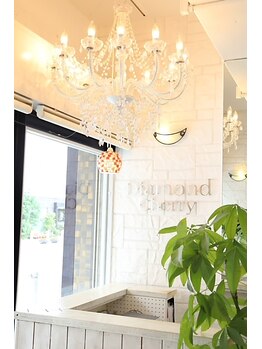 ダイヤモンドチェリーヘアアンドメイクの写真/サロンタイムは、居心地の良さが決め手♪こだわりのインテリアが揃う店内で、あなただけの特別な時間を。