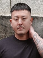 ロマンズヘッド(浪漫頭髪 ROMAN’S HEAD) スキンフェードクロップスタイル。