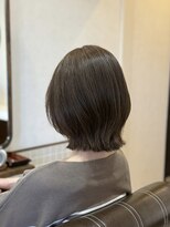 カルマンド(Calmando) オリーブグレージュ×やわらかレイヤーボブ