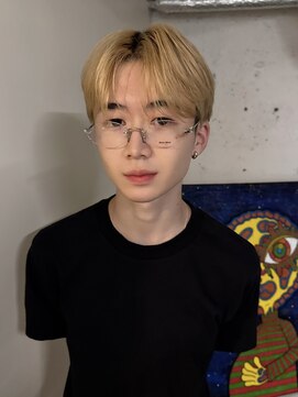 ノラ シンディ(NORA CYNDY) 韓国抜きっぱなしブロンド2wayシースルーマッシュ