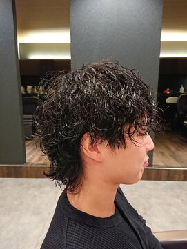 ビスポーク(BESPOKE) 秋冬は少し長めが◎ウルフマッシュ波巻きパーマ