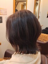 フリージア(freesia) 30代40代50代/外ハネミディアム/大人ミディアム