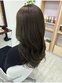 オリーブベージュで透明感たっぷり☆