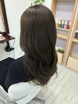ウェリナ(welina)&nbsp;オリーブベージュで透明感たっぷり☆