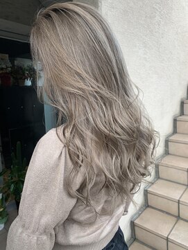 アルカナ 明治神宮前原宿(ARCANA) パールベージュ　ベージュカラー　透明感カラー　hiro