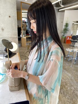 ユー(yew) さらっとぷつっとロング