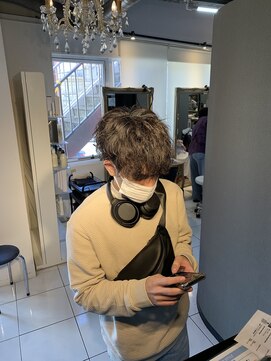 アイズ 海老名(AIZU) 波巻きスパイラルパーマ波巻きパーマショートスタイルメンズ