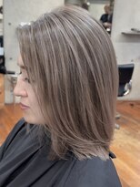 ヨロ 小岩(YOLO) ハイライトカラーミルクティーベージュケアブリーチダブルカラー