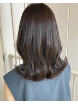 ロカ(roka) 大人ミディアム グレージュカラー モカブラウン くびれヘア