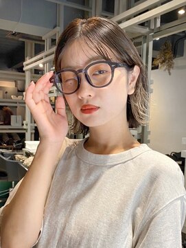 ディーエックス スリー(Dxxxx III) 切りっぱなしボブインナーカラー