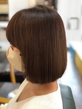 クララ オカヤマ(CLALA Okayama) 艶ボブスタイル