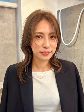 ヴィサージュバスク(VISAGE ba.s.k) こなれ感UP!レイヤーミディで軽やか美人♪