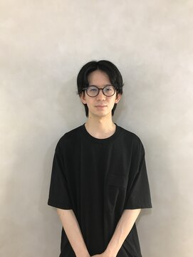 ウノプリールヴァモス(unopulir Vamos) メンズウルフ襟足有りセンターパート