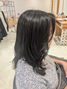 ストーリアエフ カミトザッカ(storia.f kami to zakka) コテ巻き風クリームパーマ