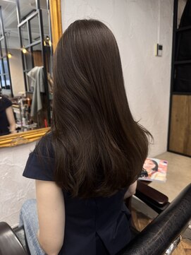 モカグレー　ベージュヘア　透明感カラー　ぷるっとカット