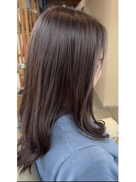 ルックアット(Look at) 【Lookat】ダークアッシュ大人ガーリーミディアムレイヤーカット