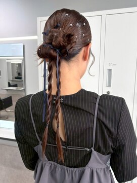 ロイオブジゼル(roi of GiseL) カチモリ 編みおろしツイン リボンアレンジ お呼ばれ 結婚式