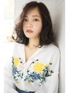 ネオリーブ クーロ(Neolive curro) 暗くても透明感♪結べる長さの鎖骨ミディ