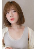 カーキアッシュフェザーバング前下がりボブ302Y川口20代30代40代