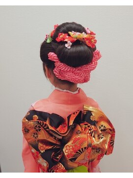 ティット(tytto) 【 tytto / 大分 /　大分駅 】七五三ヘア