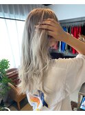 ホワイトベージュ