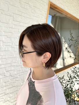 ラウレア(Laule'a) かっこ可愛い大人の前下がりショート