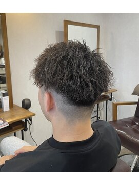 ヘアデザイン ファブロ(hair design FABRO.) 【担当:藤岡勇気】刈り上げマッシュ×ツイストスパイラルパーマ