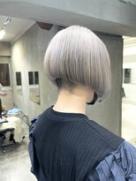 ダブルカラーホワイトベージュケアブリーチショート