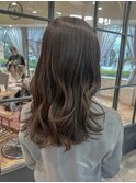 透明感アッシュグレージュカラー