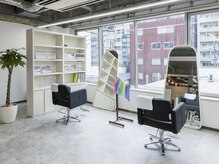 メンズサロンコンマ(men's salon ,)の雰囲気（店内［心斎橋/メンズ/パーマ/ブリーチ/メンズカット/men's］）