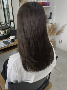 ウル 岡山駅店(ULu.) ワンカラー　オリーブブラウン