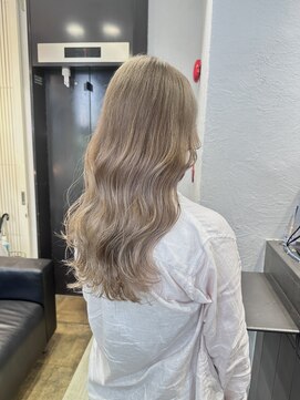 ジゼル(GiseL) ミルクティーグレージュカラー