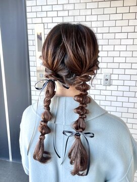 フェリーチェ(Felice) ツインヘア 編みおろし  リボンアレンジ 参列ヘア デートヘア