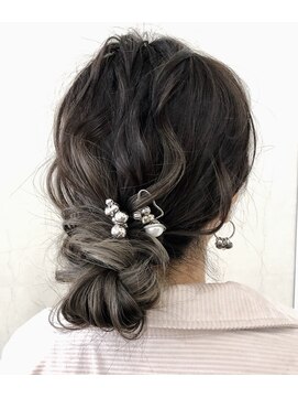 結婚式2次会パーティーヘア3