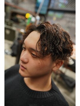 スリーセント 栄(3/cent) スパイラルパーマ