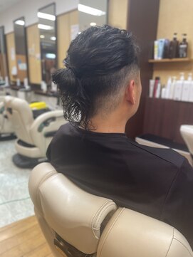 マキシム ナカイ(MAXIM NAKAI) スパイラルパーマ×マンバンスタイル
