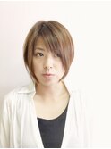 あご下レングスのショートレイヤーボブ