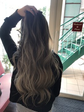 ロボットプラス RobotPlus ホワイティなブルーベージュ グラデカラー