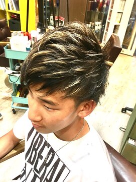 ルーナヘアー(LUNA hair) 『京都ルーナ』 メッシュ×ショートウルフ 【草木真一郎】