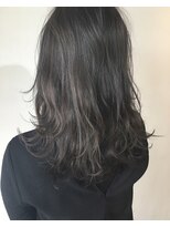 ヘアデザイン ソラ(Sola)&nbsp;アッシュグレージュ透明感透け感×無造作毛先ウェーブロング