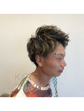 ケーオーエスビューティー(K O S beauty) 外ハネアップバング