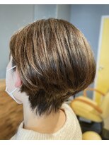 美容室ブラッシュアップ&nbsp;辺見エミリ風ショート