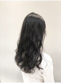 低温デジタルパーマで作る柔らかロングウェーブヘア