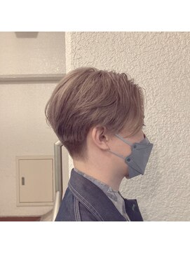 シトリ(ShitoRe) センターパート×ベージュハイトーンカラー