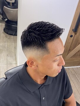 ドルクス 日本橋(Dorcus) 日本橋濡れパン緩パン　パンチパーマが得意なサロン