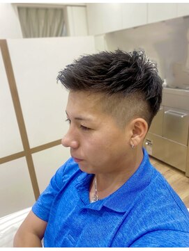 ビューティーバーバー ハナコ サイド2ブロックショートスタイル