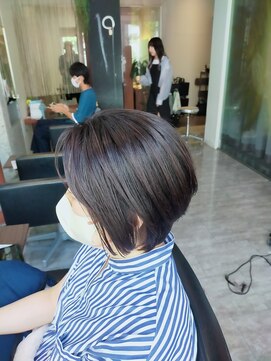 ビグディーサロン(BIGOUDI salon mukonosou) すっきりショート アースカラー