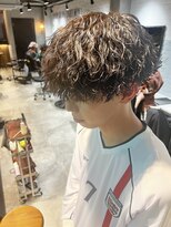 エイトメン 吉祥寺店(EIGHT MEN)&nbsp;波巻きスパイラルパーマ刈り上げ高めツーブロック吉祥寺