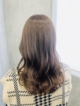 ジーナ 流山おおたかの森(Zina) ミディアムレイヤー×ミルクティーグレージュ【Zina　大越香苗】