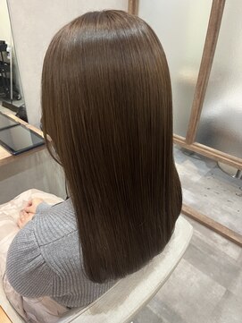 ロミバイリー(Romi by Lyee) 透明感グレージュカラー